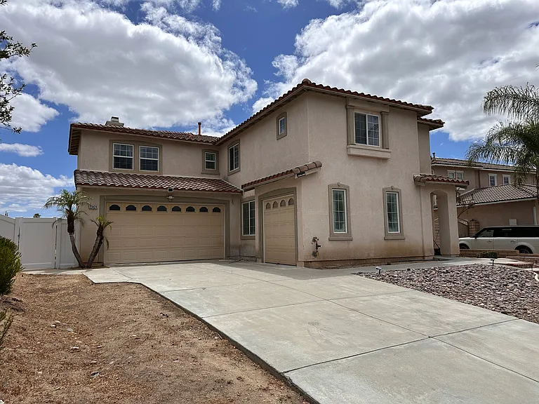 23424 Caliente Springs Ave — Photo 29