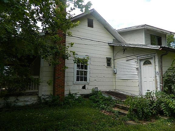 2nd image of 88 W Elm St