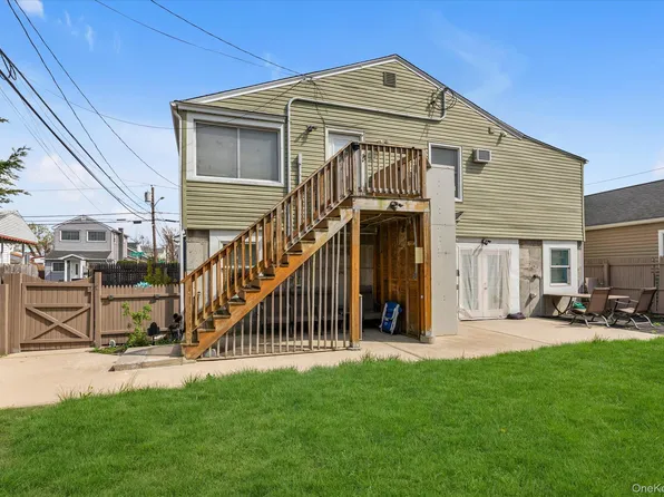 27 Edwin Court, East Rockaway, NY 11518