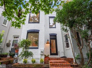 426 15th St SE, Washington, DC 20003