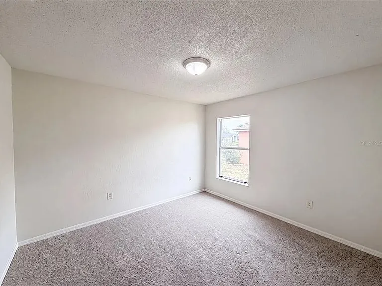 1037 Highland Crest Cir — Photo 12