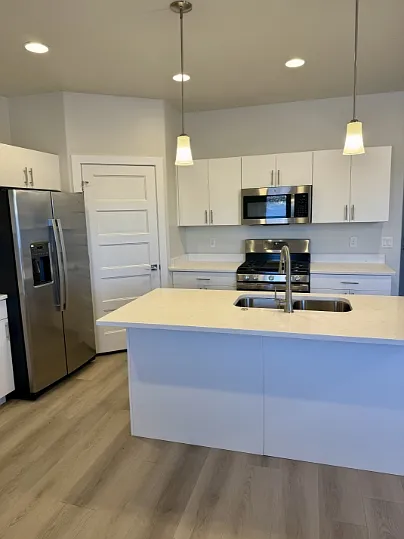 4101 S Baywood Dr — Photo 2
