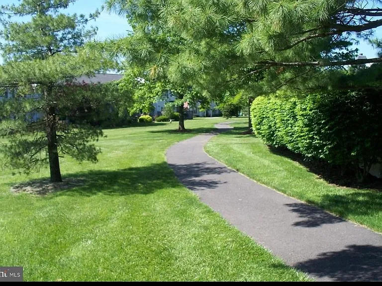 1831 Pennland Ct — Photo 30