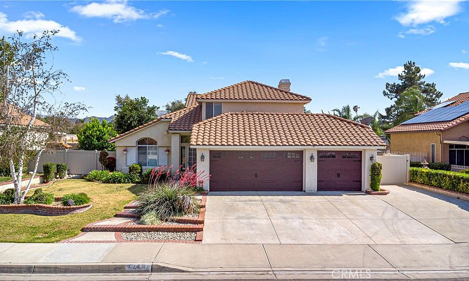 1st image of 42821 Avenida Tigre