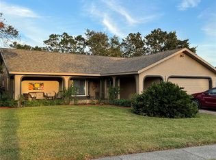 1525 Wicklow Dr, Palm Harbor, FL 34684