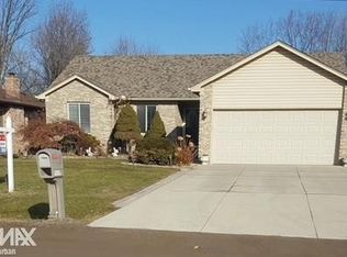 5559 Gardner St E, Sterling Heights, MI 48310