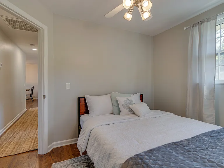 135 Hillsdale Dr — Photo 12