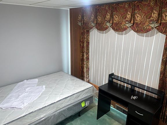 2nd image of 44 Park Pl #3