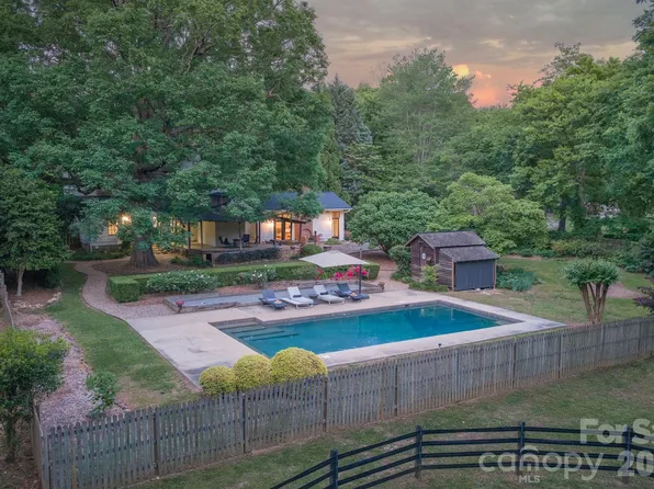 10915 Beatties Ford Rd, Huntersville, NC 28078