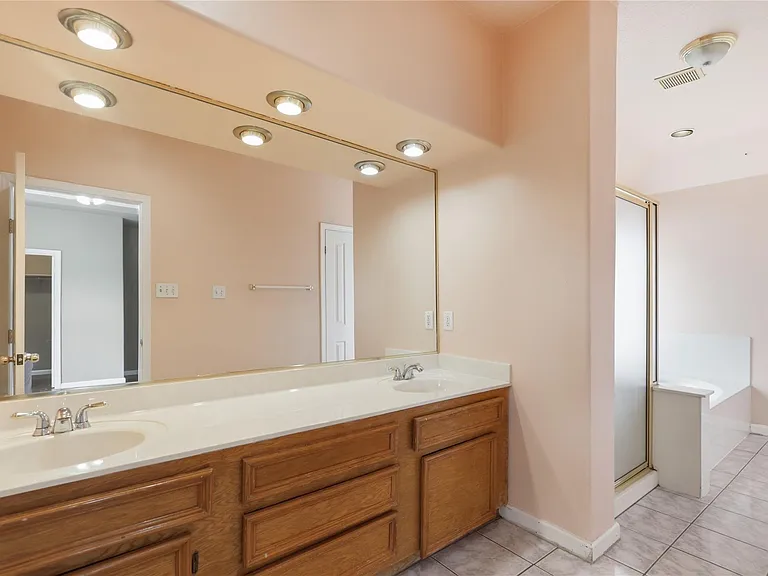915 Vargas Rd — Photo 20