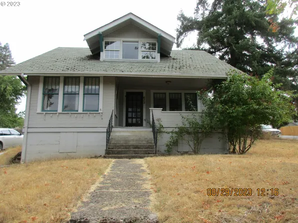 612 N State St, Sutherlin, OR 97479