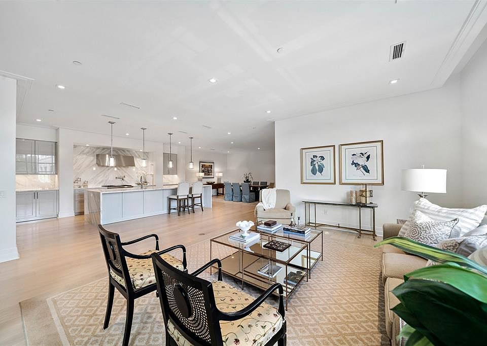 1st image of 6017 Memorial Dr #303