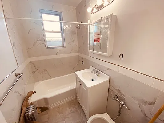 Rented by Silverstein Collection LLC  | media 15