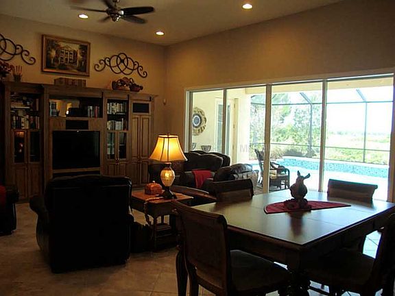 4th image of 32234 Summerglade Dr