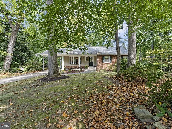 2nd image of 2294 Ensign Ct