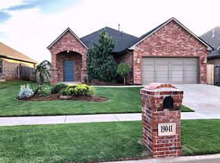 19041 Meadows Crossing Dr, Edmond, OK 73012