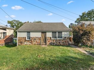 69 2nd St, Lawrence, PA 15055