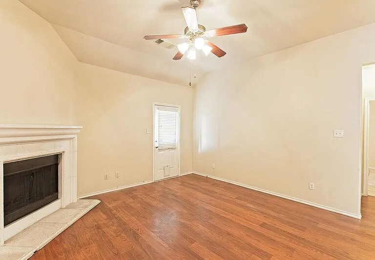 4009 Hidden Meadow Ct — Photo 17