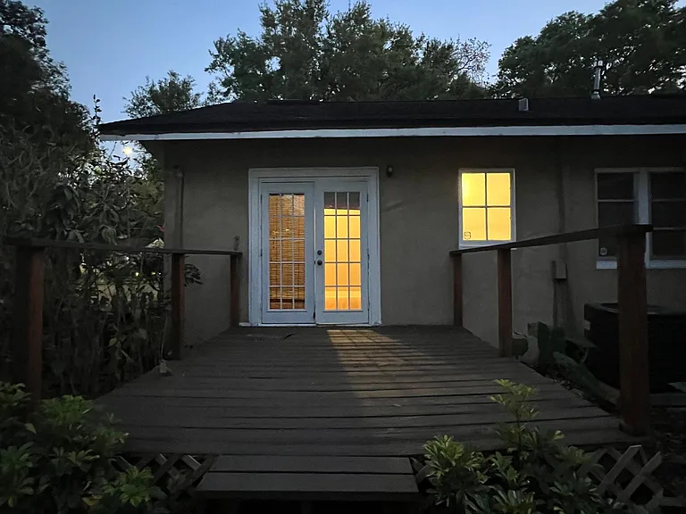 721 Greenwood St — Photo 31