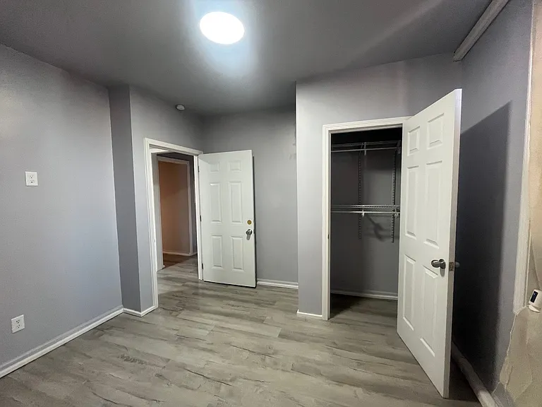 199 E Main St #4 — Photo 5