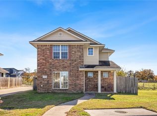 4122 McFarland Dr, College Station, TX 77845