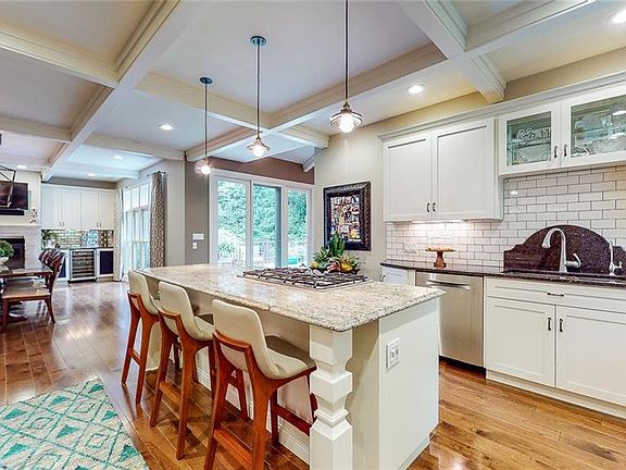 4th image of 17110 Hidden Point Dr