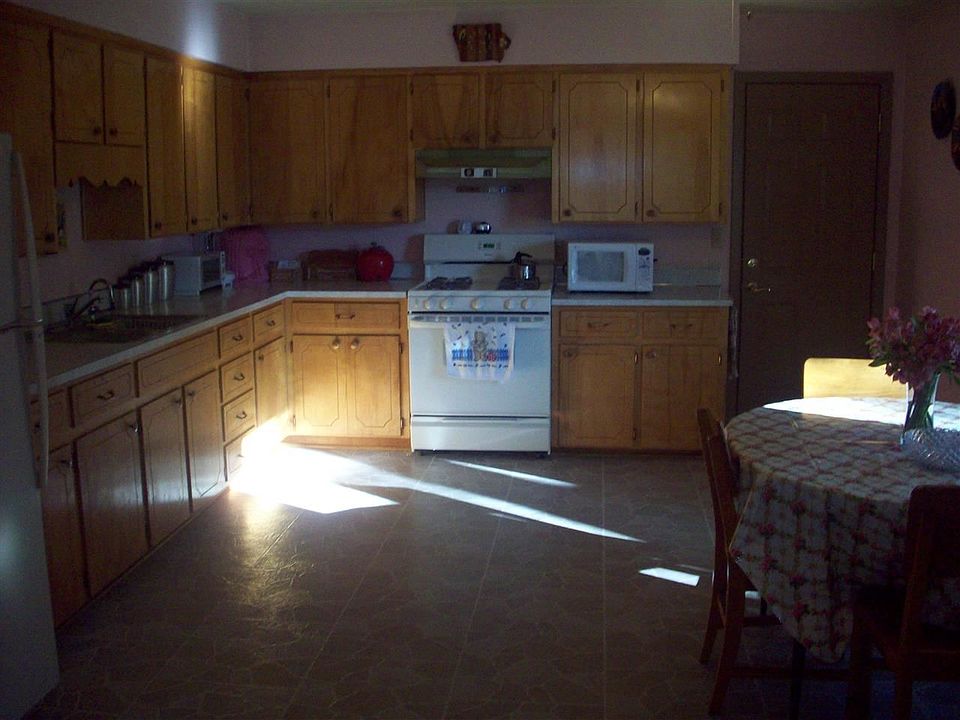 1st image of 919 Columbine Dr
