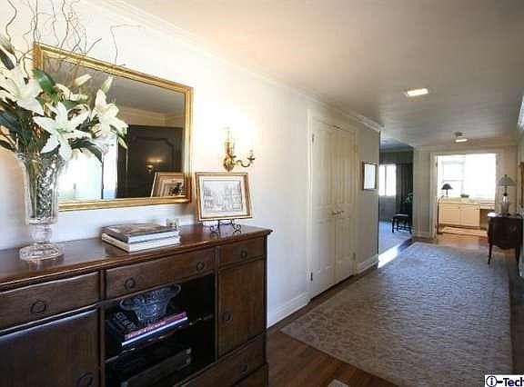 3rd image of 480 S Orange Grove Blvd APT 6