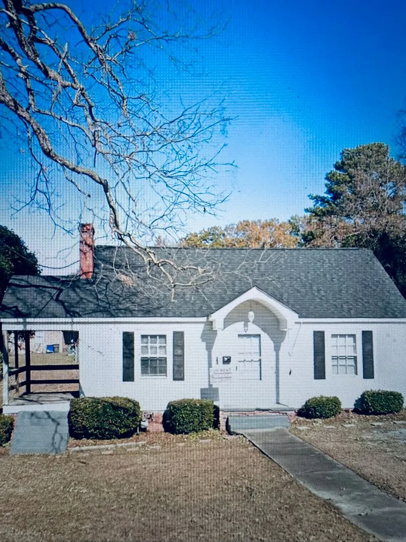 Two bedroom/one bath house near ECU — Photo 1