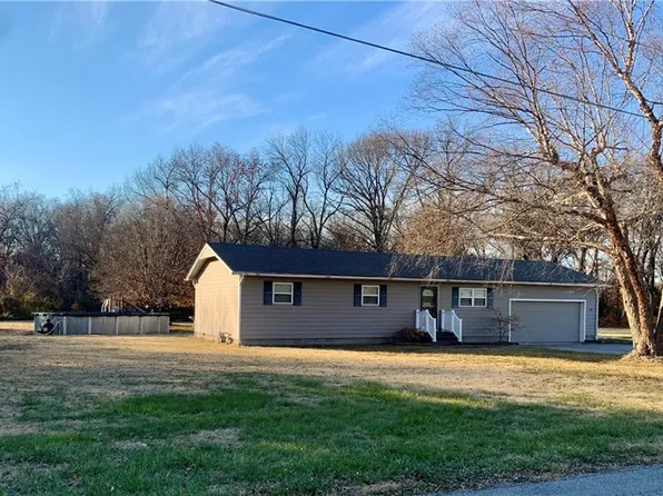 991 S 210th St, Pittsburg, KS 66762