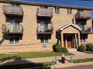 6152 170th Street, Fresh Meadows, NY 11365