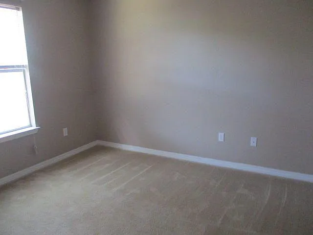 7720 Lola Cir — Photo 11