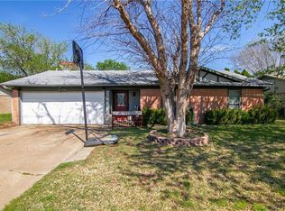 1139 Estes St, Benbrook, TX 76126