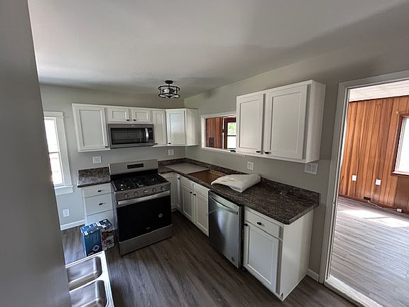 4th image of 175 Oak Knoll St