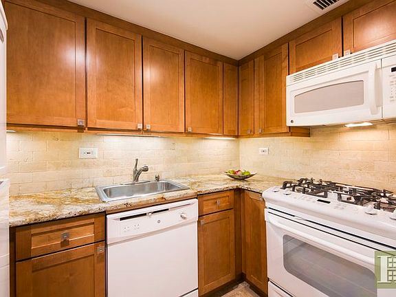 3rd image of 130 W 79th St APT 2C