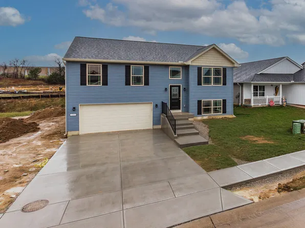 123 Churchill Dr, Williamstown, KY 41097