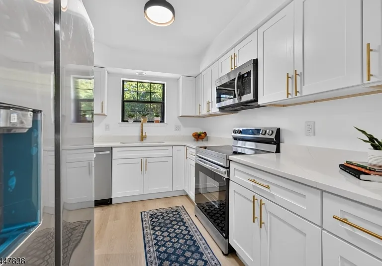 10 Daniel Ct — Photo 4