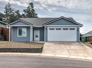 1966 34th St, Florence, OR 97439