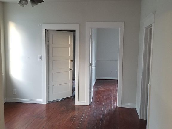 3rd image of 5042 S Puget Sound Ave #1