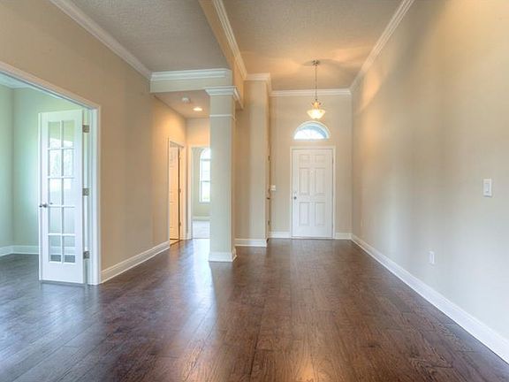 Custom Crown Molding 