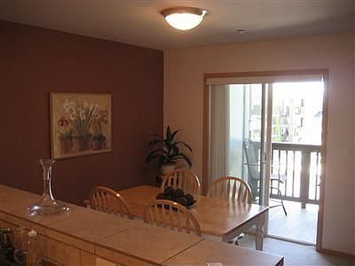 5th image of 1672 25th Pl NE Unit 303