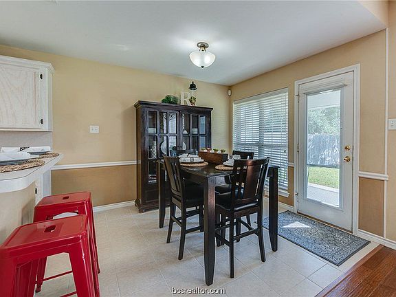 5th image of 3605 Graz Dr