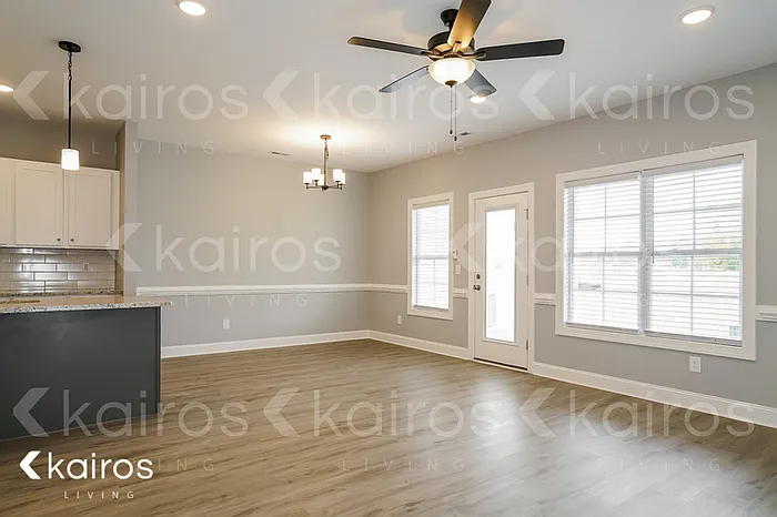 3 bed, 2.5 bath, 1863 sqft, $1,945 — Photo 3