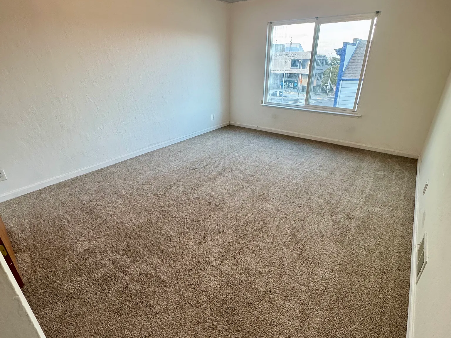 2 bed, 1400 sqft, $2,950 — Photo 3