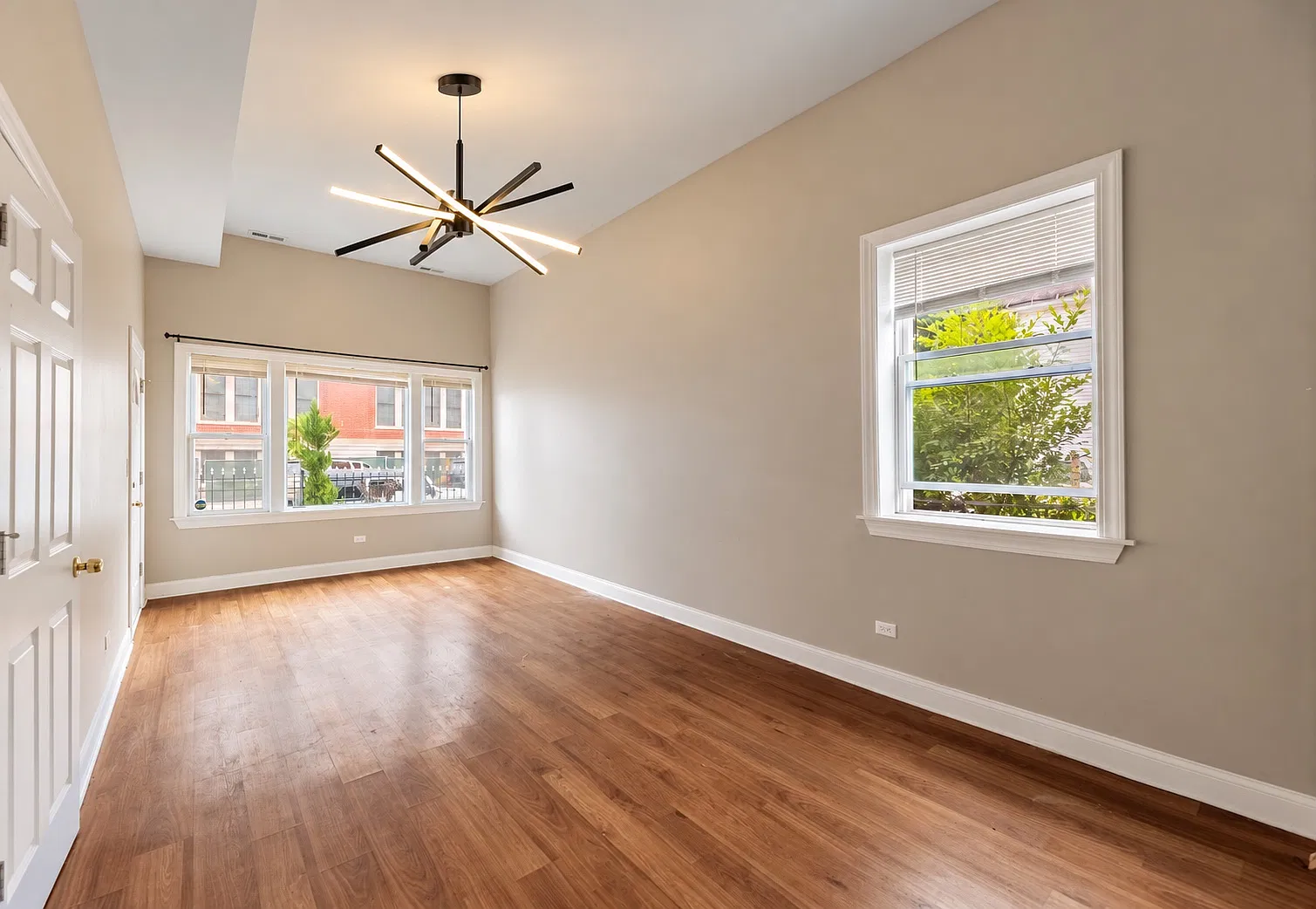 4730 S Bishop St — Photo 4