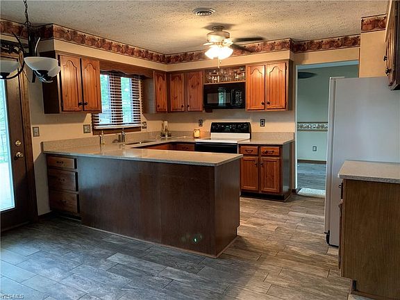 4th image of 4032 Ivanhoe Dr