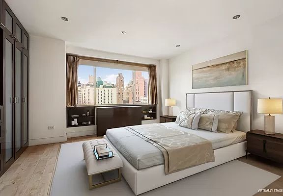 4th image of 201 E 80th St APT 10G