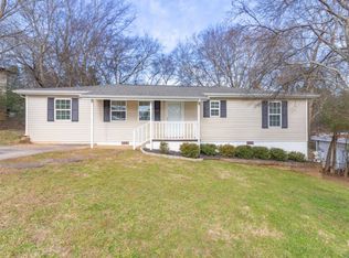 25 Fine St, Rossville, GA 30741
