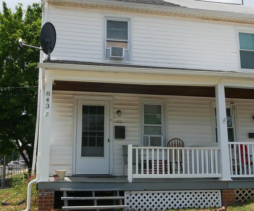 1st image of 843 Rose Hill Ave