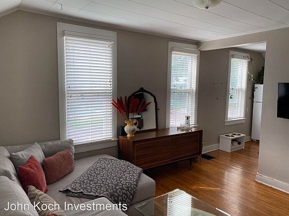 3rd image of 1400 S Center Ave #2-02